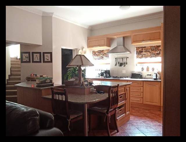 5 BEDROOM CLUSTER FOR SALE IN JORDAAN PARK